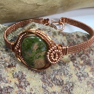 Victorian Style Bracelet With Unakite Cabochon